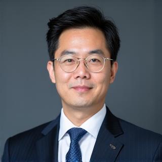 창립자 김민준 박사 초상 사진